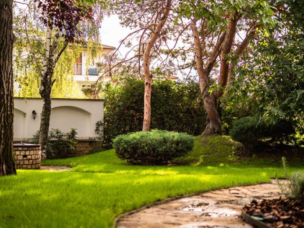 Fuge Villa Luxury & Wellness Balatonfured Exterior photo